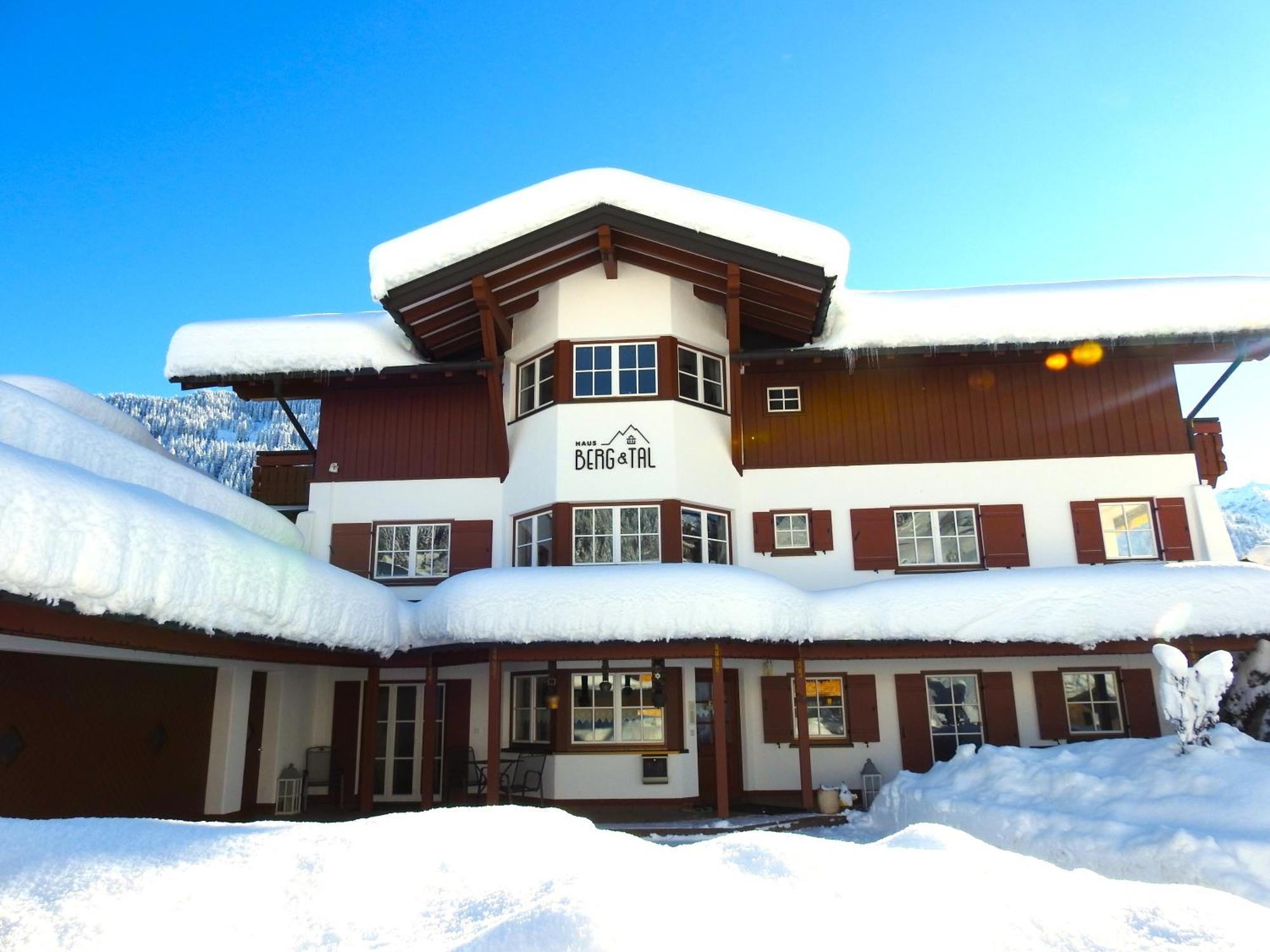 Haus Berg & Tal Apartment Hirschegg  Exterior photo