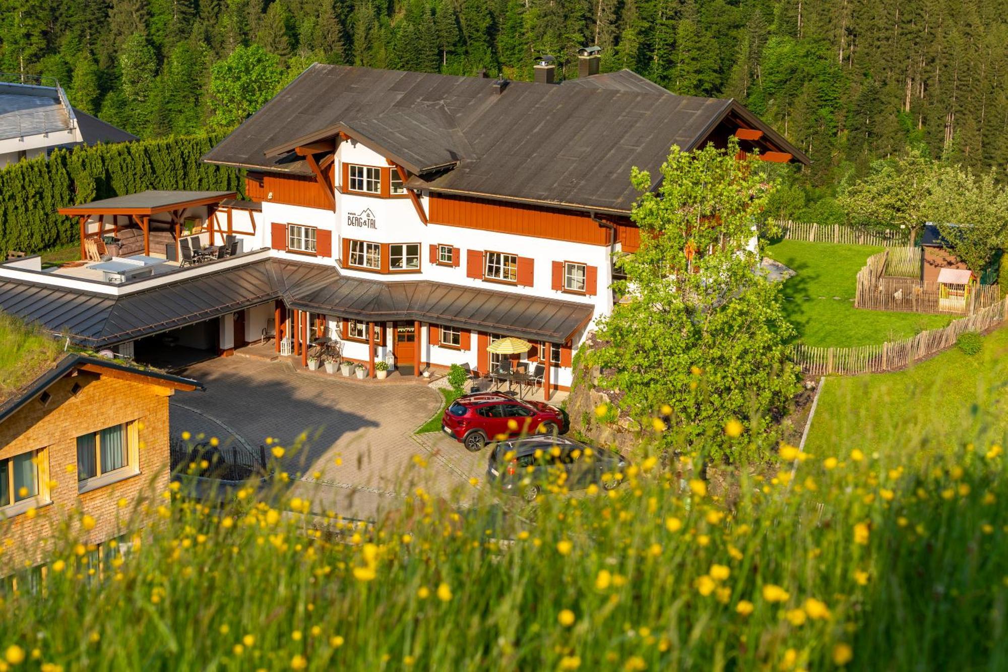 Haus Berg & Tal Apartment Hirschegg  Exterior photo