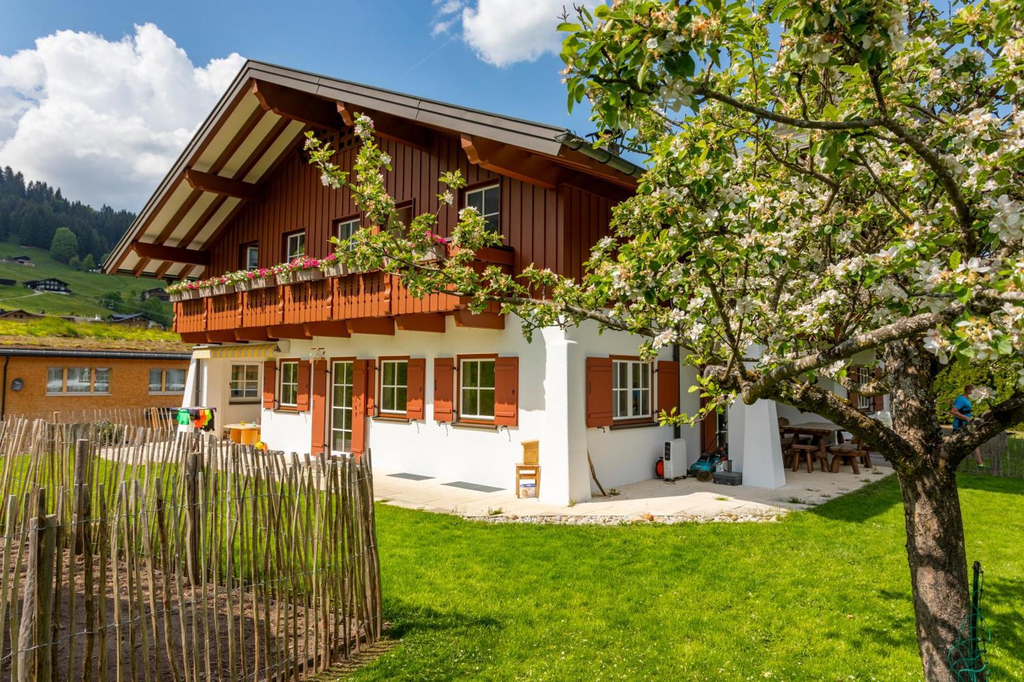 Haus Berg & Tal Apartment Hirschegg  Exterior photo